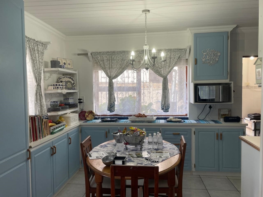 4 Bedroom Property for Sale in Hartenbos Heuwels Western Cape